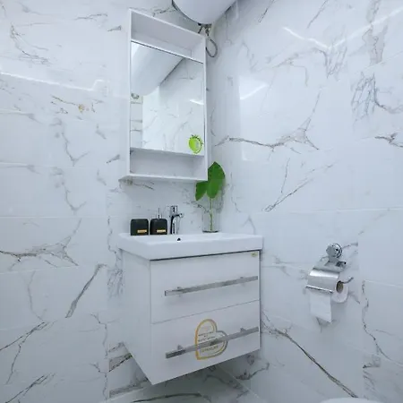 геве Apartament *